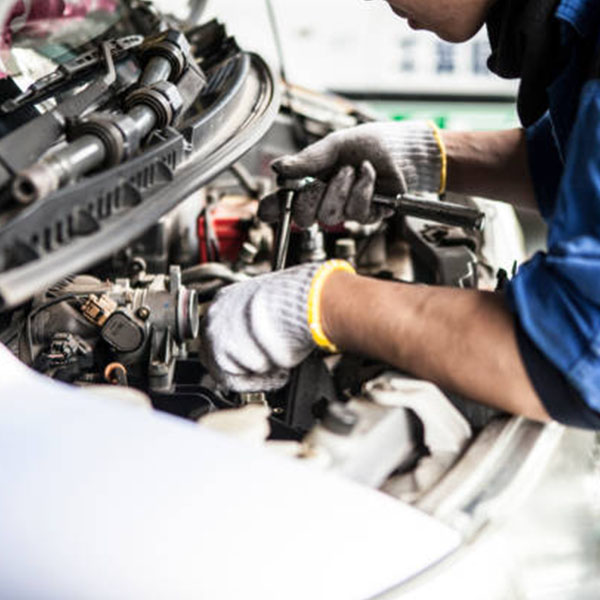 Menangani perawatan, servis, dan perbaikan kendaraan sesuai standar otomotif Jepang.